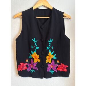 Vintage Sleeveless Embroidered Vest Blouse Floral Black Sleeveless Button Down